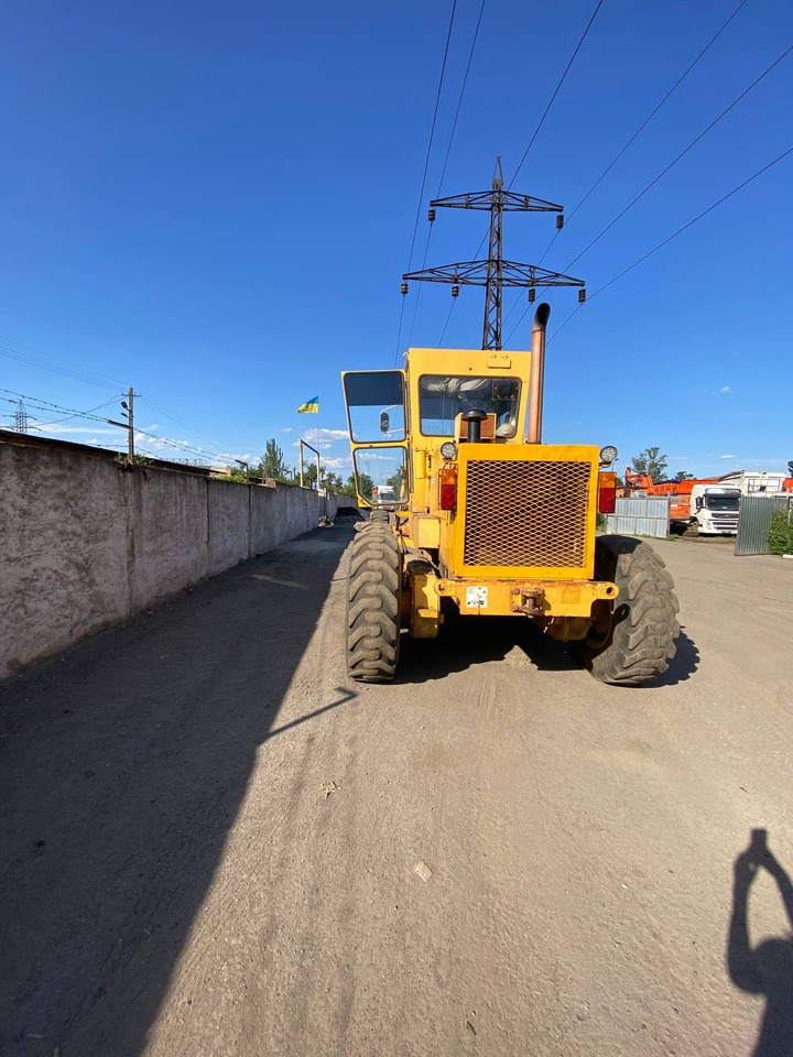 KOMATSU GD661А-1 - Grader: das Bild 3 KOMATSU GD661А-1 - Grader: das Bild 3