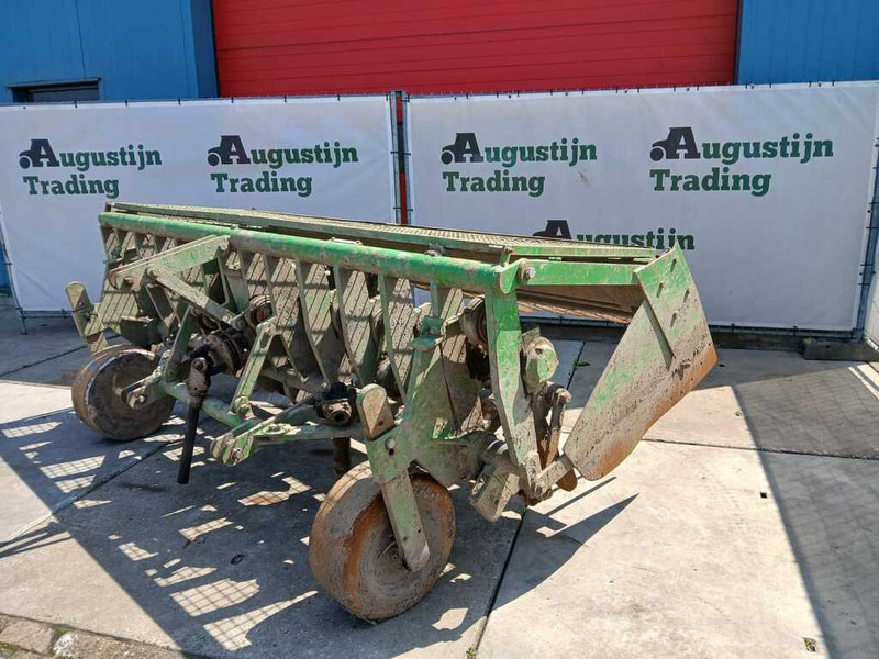Celli NG 12-310 - Technik für Bodenbearbeitung: das Bild 1 Celli NG 12-310 - Technik für Bodenbearbeitung: das Bild 1