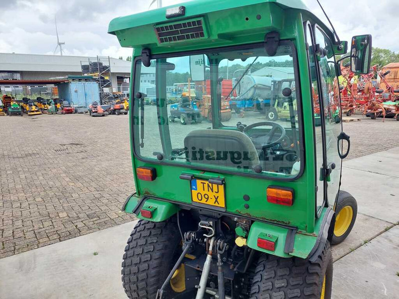 John Deere 2320 - Kleintraktor: das Bild 5 John Deere 2320 - Kleintraktor: das Bild 5