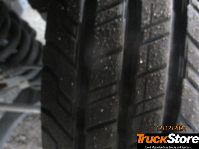 FUSO Canter 3C15 - Koffer Transporter: das Bild 5 FUSO Canter 3C15 - Koffer Transporter: das Bild 5