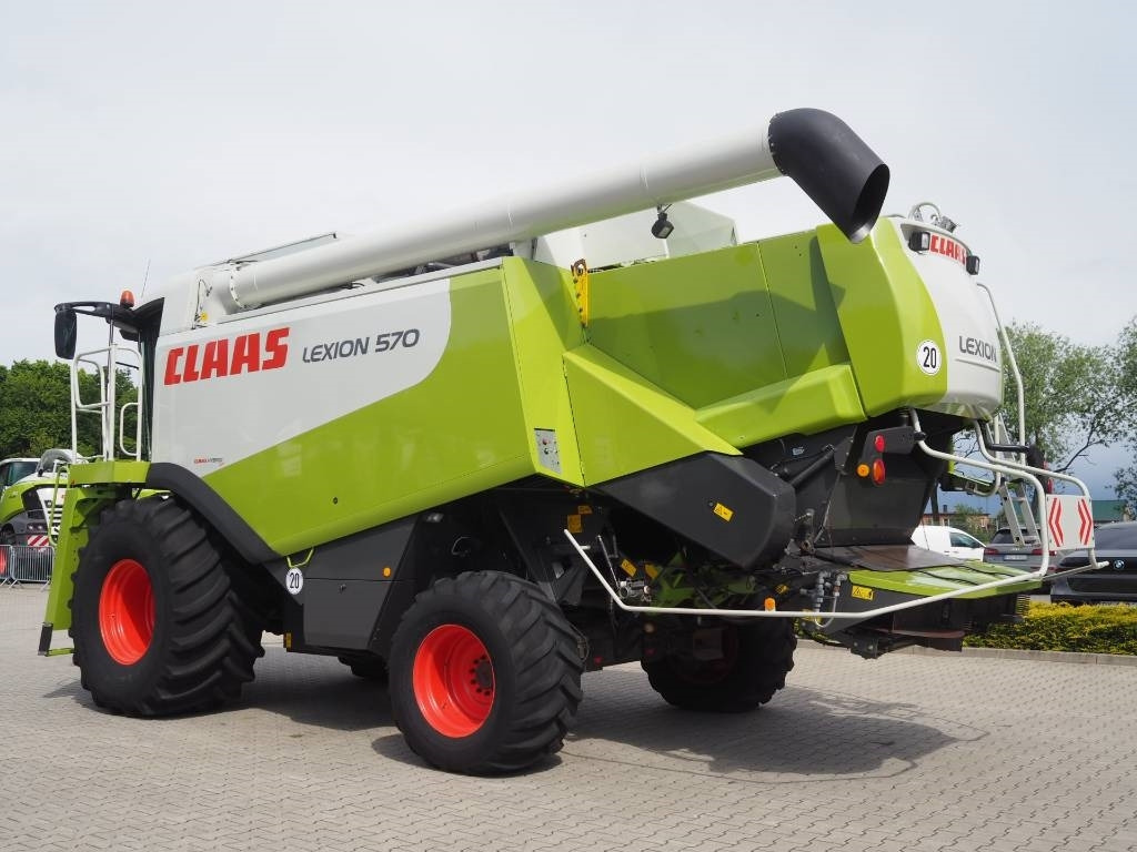 Claas Lexion 570 4WD + V750 - Mähdrescher: das Bild 2 Claas Lexion 570 4WD + V750 - Mähdrescher: das Bild 2