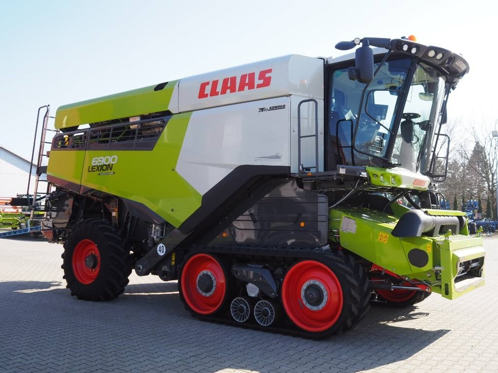 Claas Lexion 6900TT CEMOS + V930 - Mähdrescher: das Bild 4 Claas Lexion 6900TT CEMOS + V930 - Mähdrescher: das Bild 4