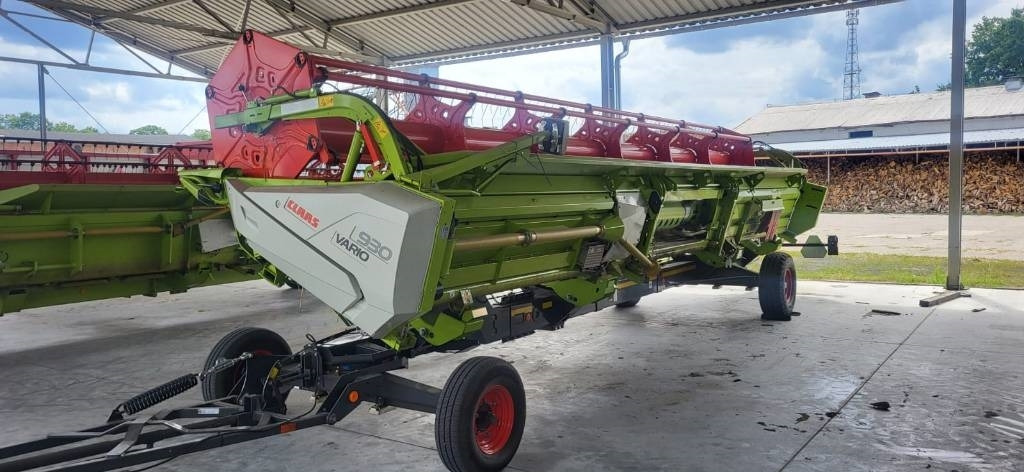 Claas Lexion 7500 + V930 - Mähdrescher: das Bild 5 Claas Lexion 7500 + V930 - Mähdrescher: das Bild 5