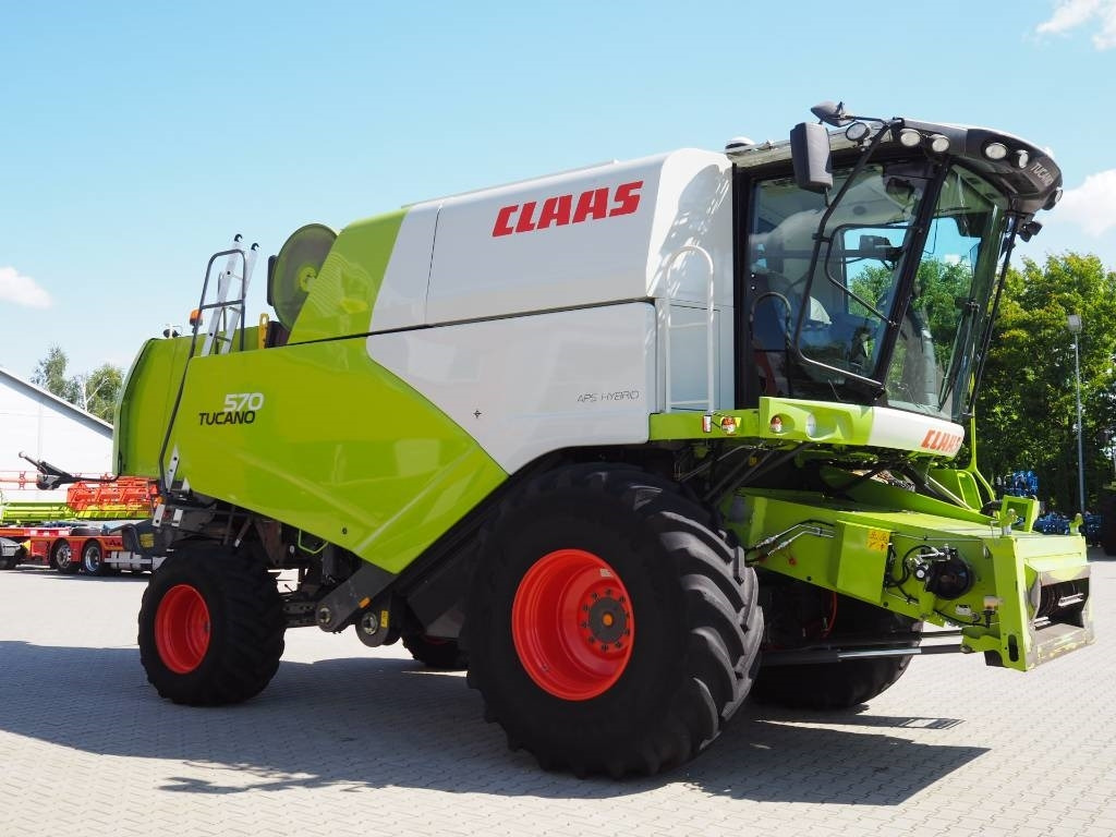 Claas Tucano 570 GPS + V770 - Mähdrescher: das Bild 4 Claas Tucano 570 GPS + V770 - Mähdrescher: das Bild 4