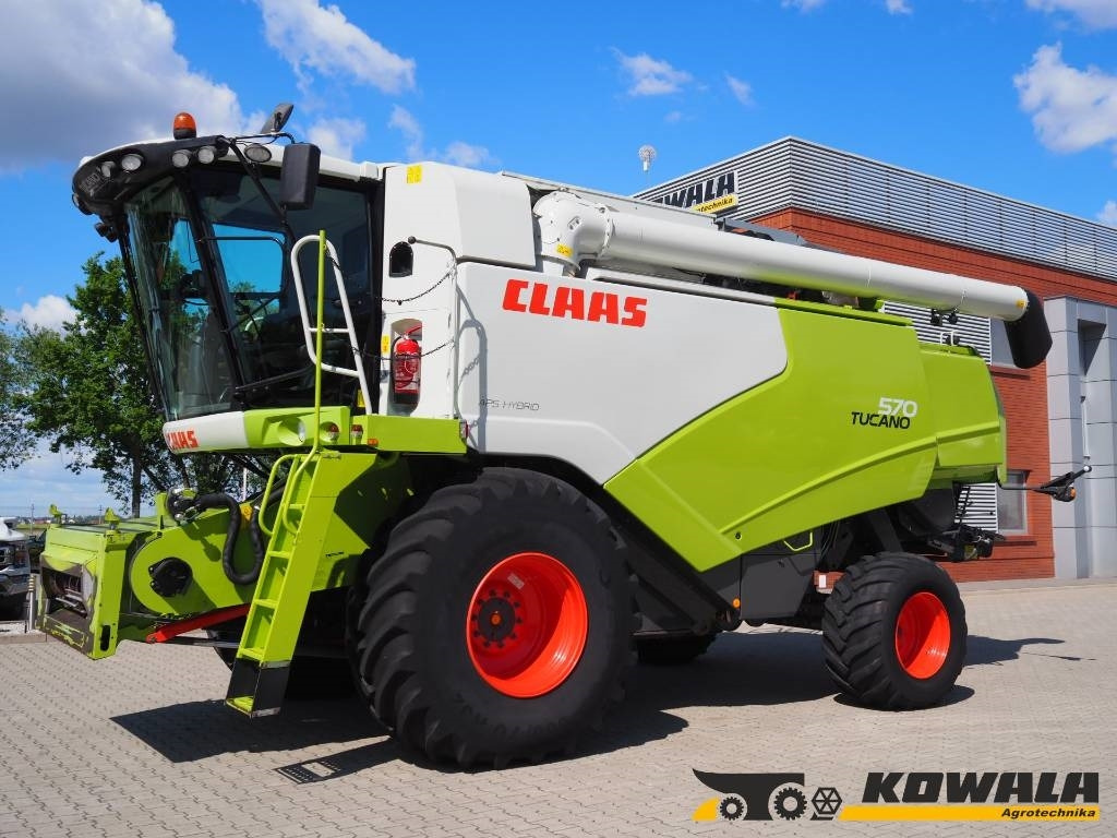 Claas Tucano 570 GPS + V770 - Mähdrescher: das Bild 1 Claas Tucano 570 GPS + V770 - Mähdrescher: das Bild 1