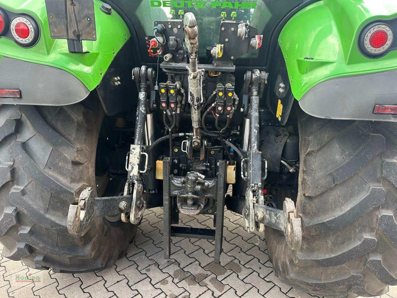 Traktor Deutz-Fahr 6160 Agrotron: das Bild 10