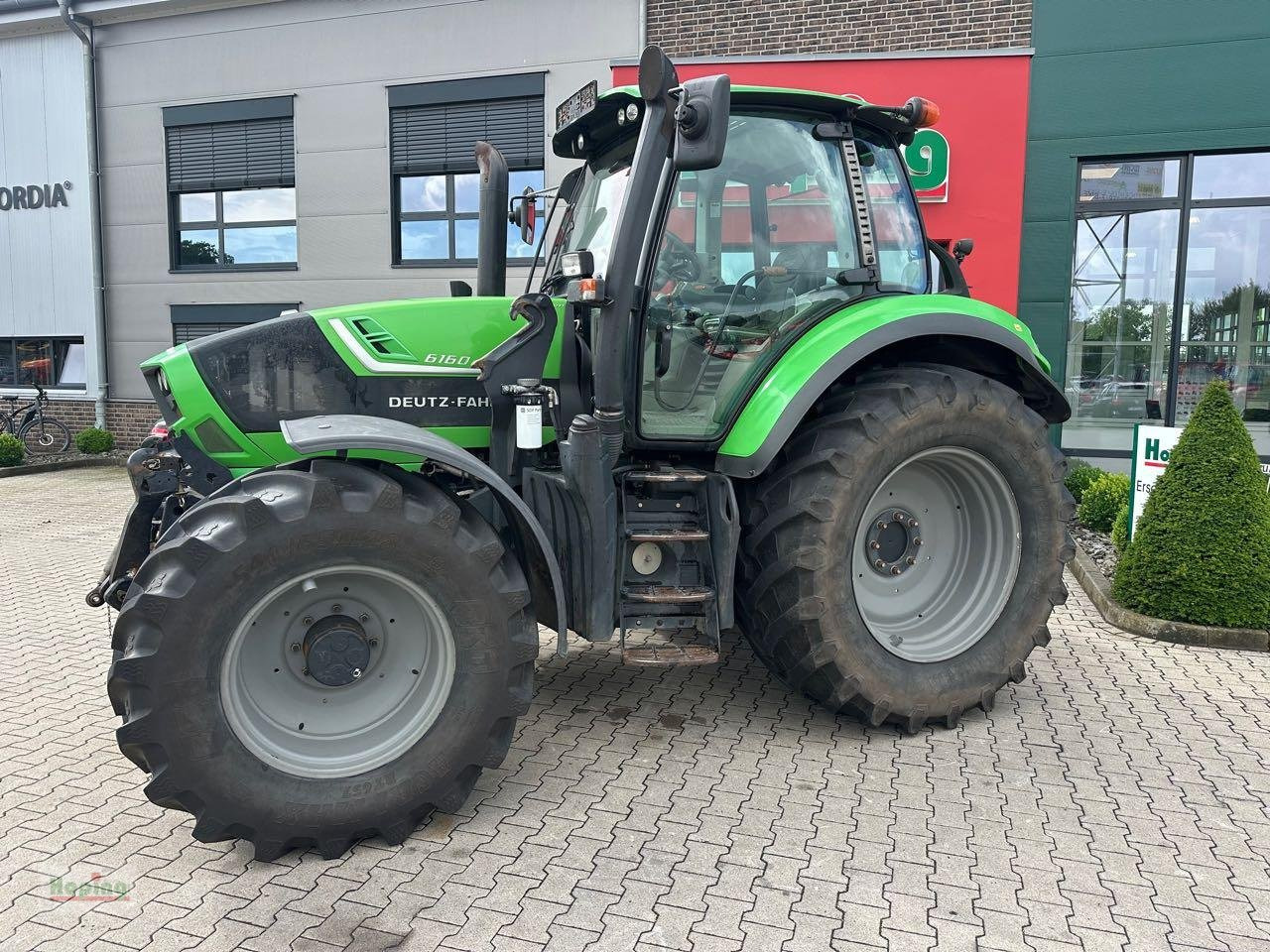 Traktor Deutz-Fahr 6160 Agrotron: das Bild 13