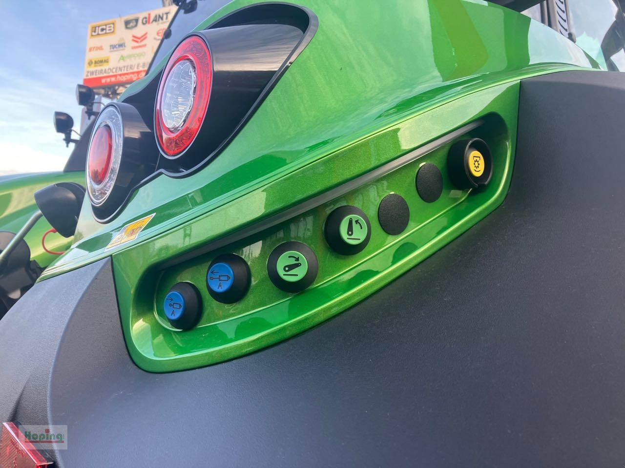 Deutz-Fahr 6180 TTV 30 Jahre Edition - Traktor: das Bild 5 Deutz-Fahr 6180 TTV 30 Jahre Edition - Traktor: das Bild 5