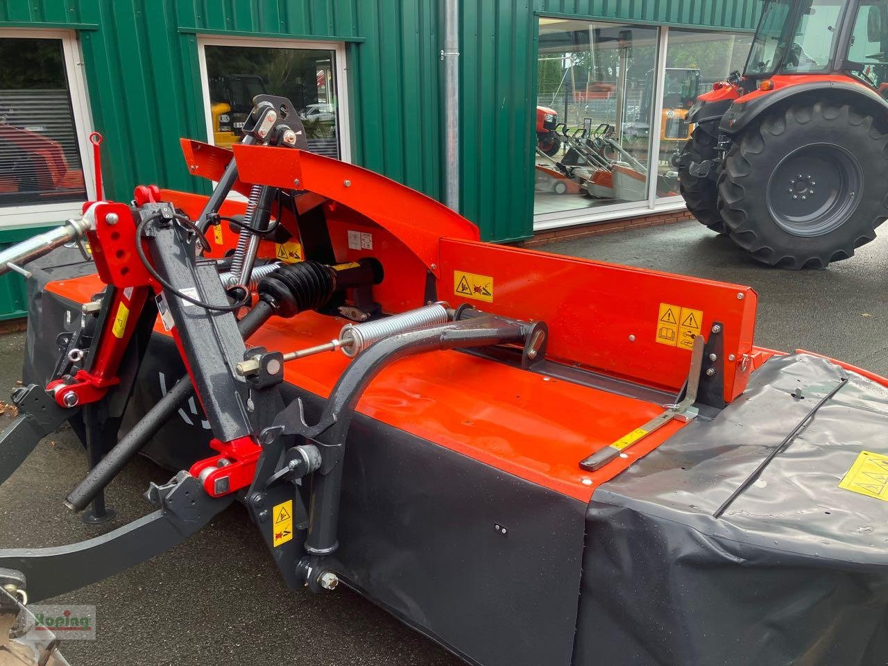 Kubota DM4032 KSW - Mähwerk: das Bild 4 Kubota DM4032 KSW - Mähwerk: das Bild 4