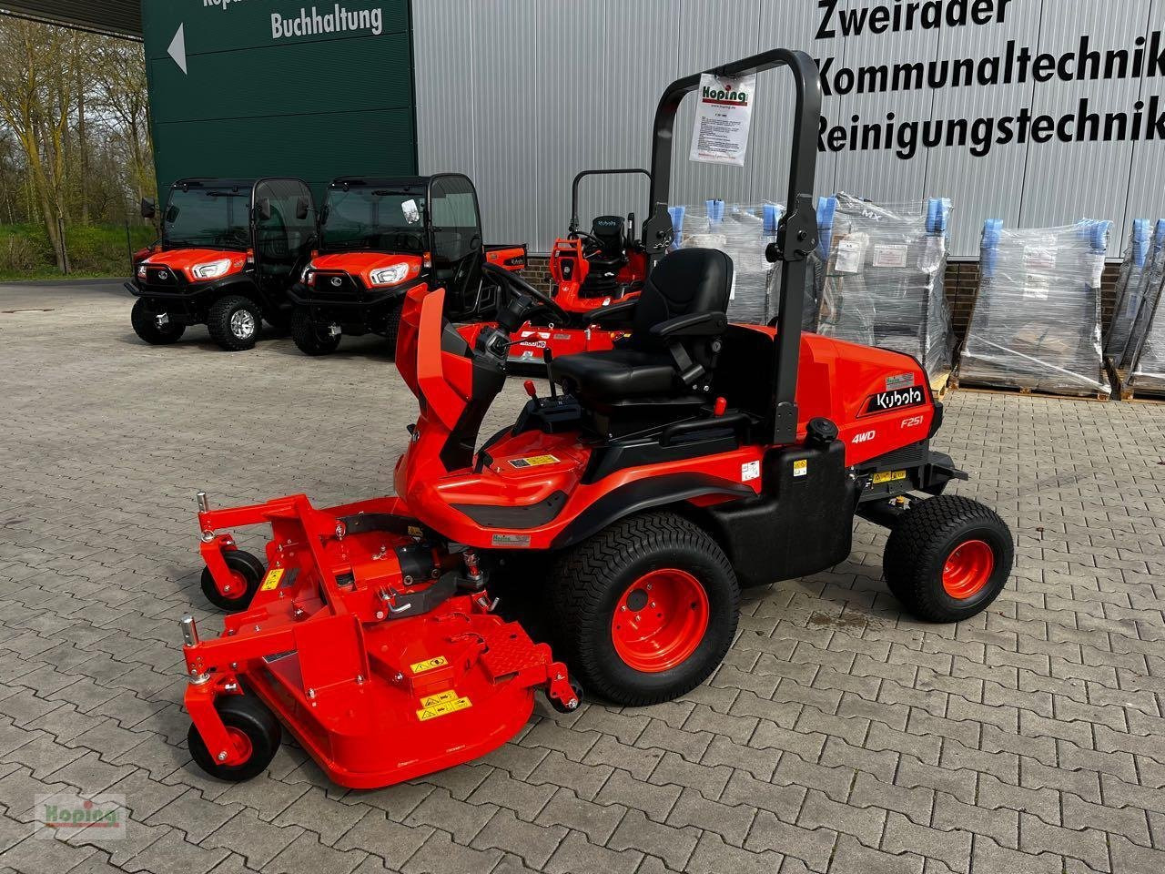Kubota F 251 AWD - Rasenmäher: das Bild 2 Kubota F 251 AWD - Rasenmäher: das Bild 2