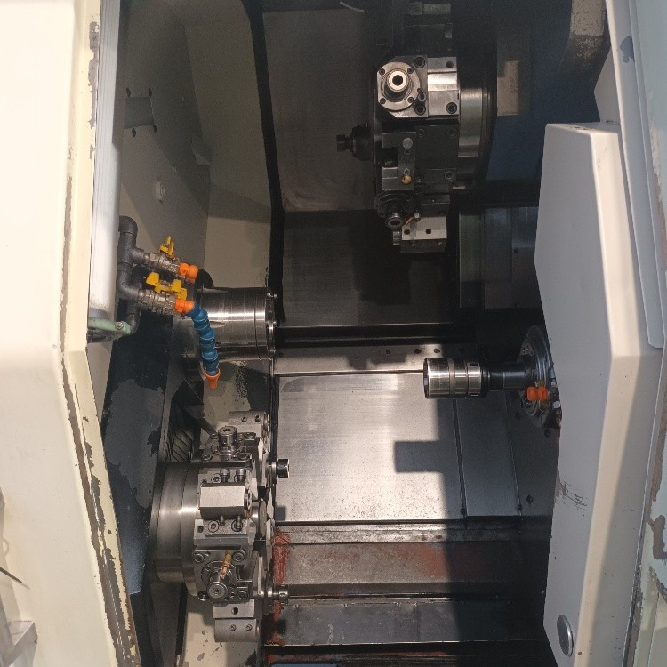 Tornio a controllo numerico Takamaz XY-2000 Mighty - Metallbearbeitungsmaschine: das Bild 2 Tornio a controllo numerico Takamaz XY-2000 Mighty - Metallbearbeitungsmaschine: das Bild 2
