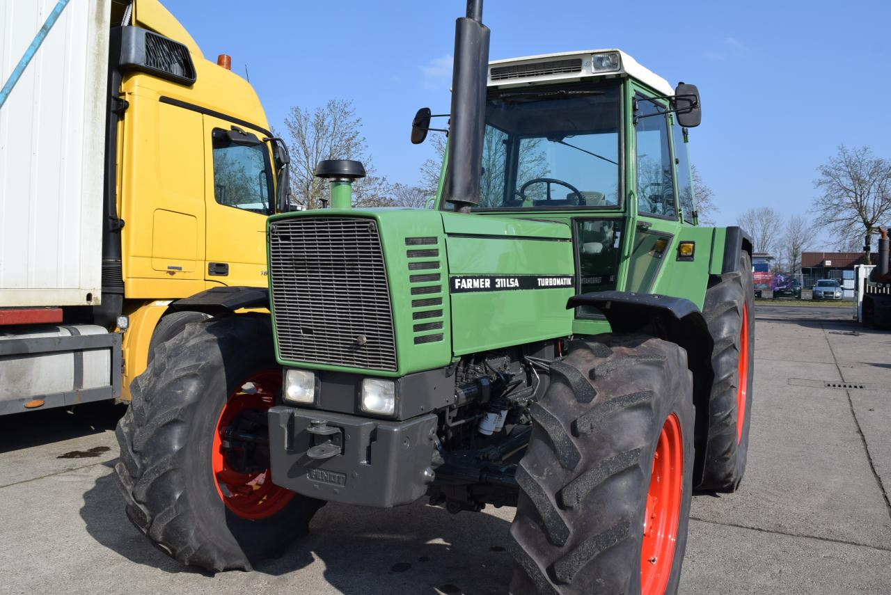 Fendt Farmer 311 LSA - Traktor: das Bild 3 Fendt Farmer 311 LSA - Traktor: das Bild 3