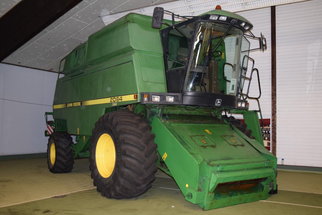 John Deere 2064 - Mähdrescher: das Bild 2 John Deere 2064 - Mähdrescher: das Bild 2