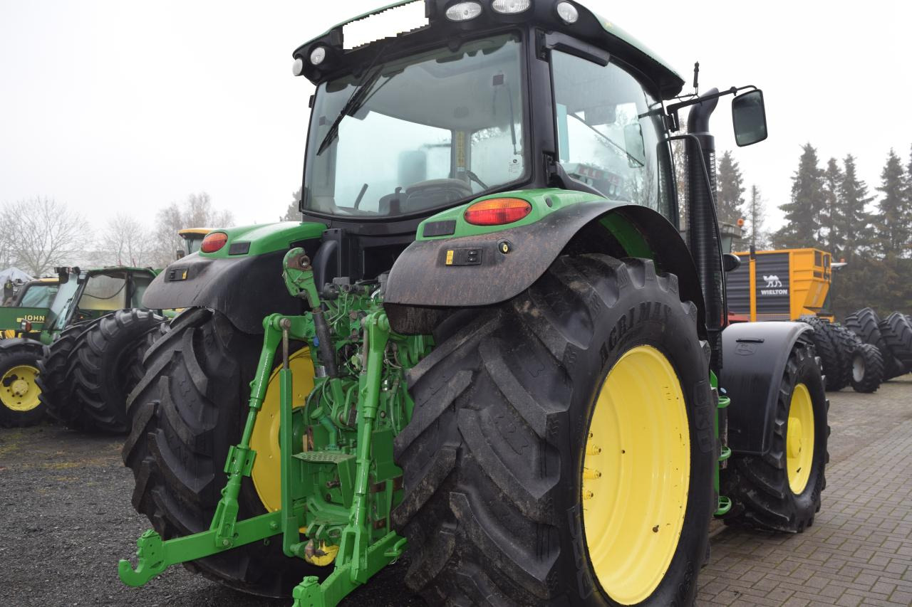 Traktor John Deere 6150 R: das Bild 6