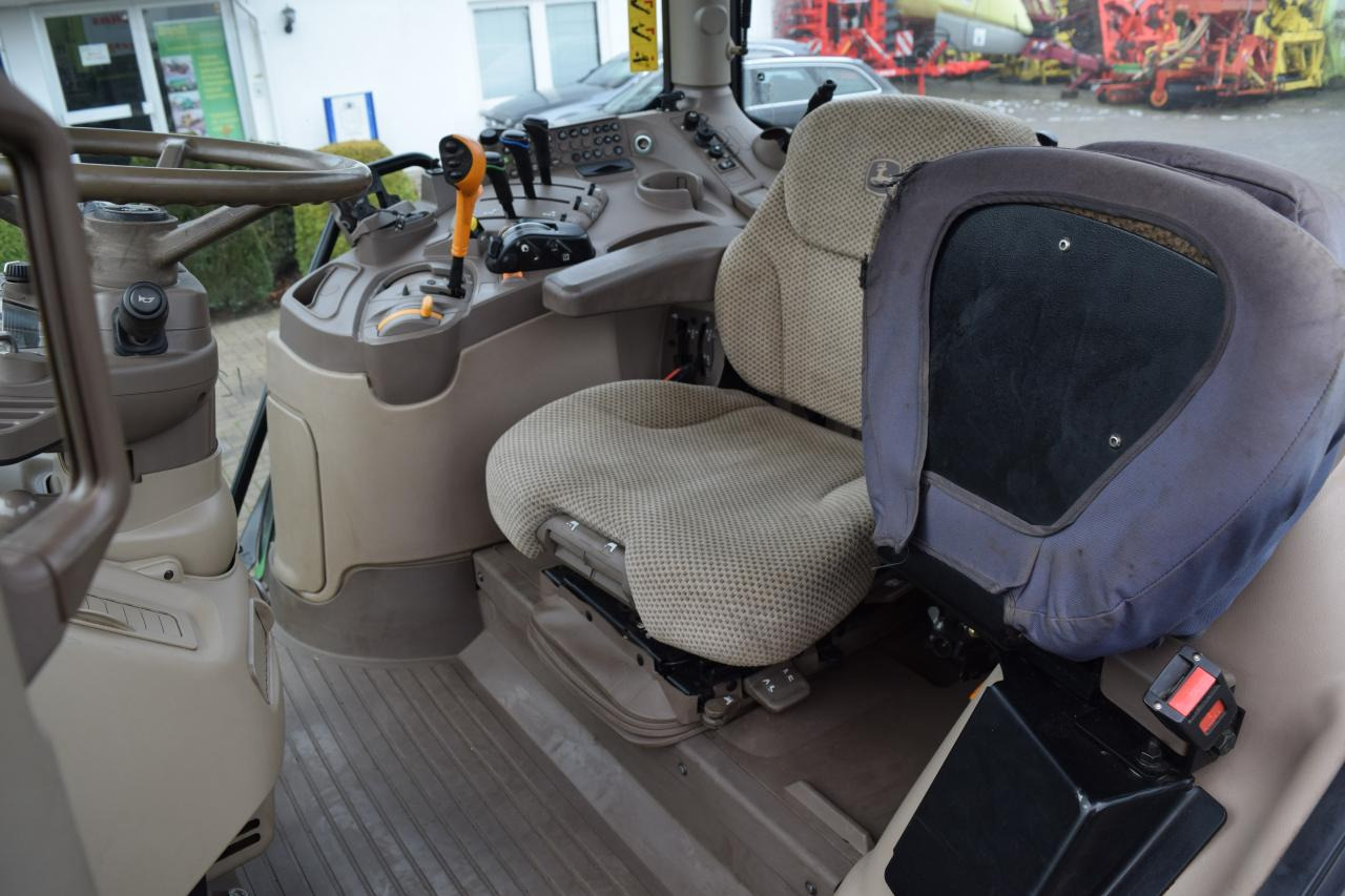 Traktor John Deere 6150 R: das Bild 8