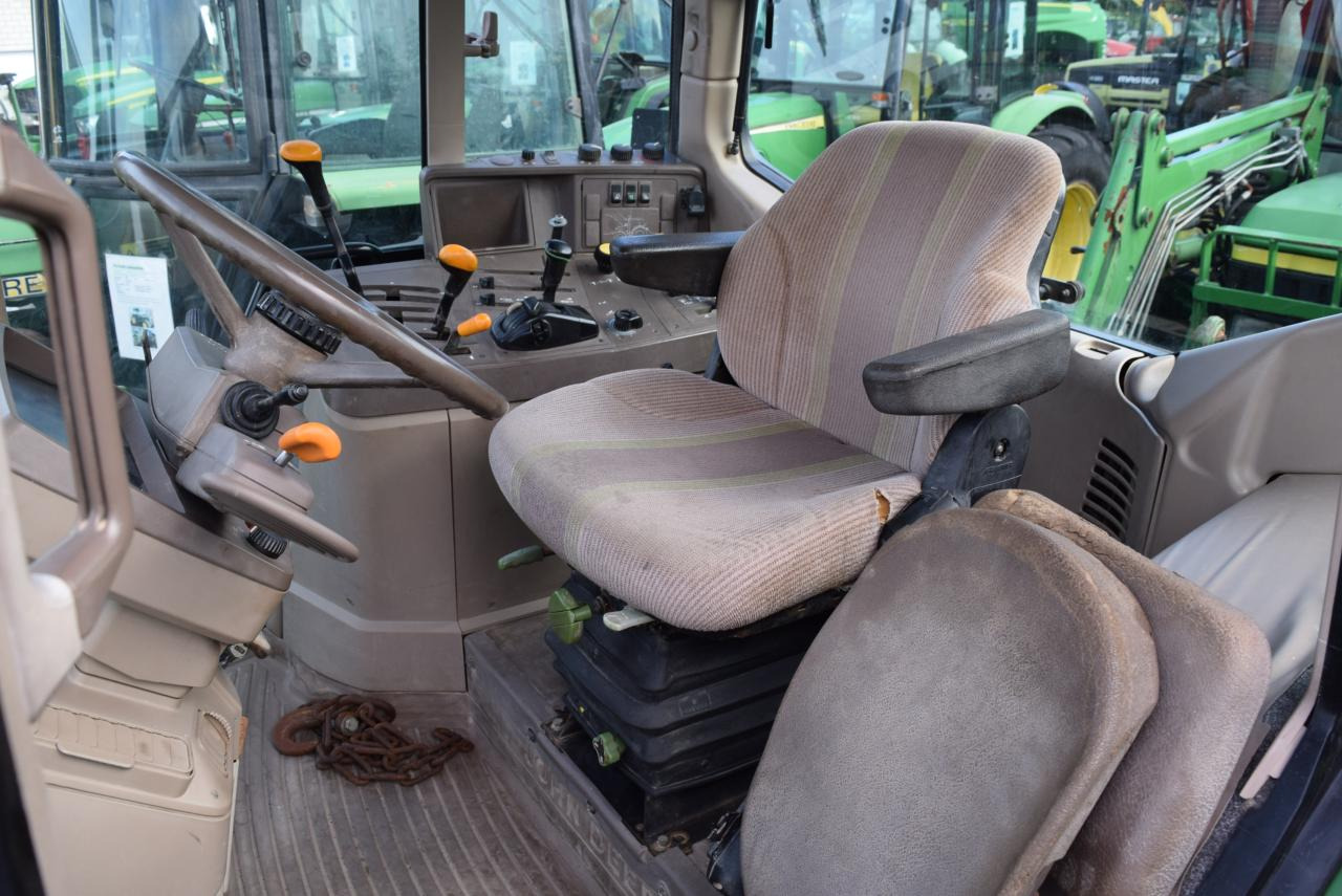 John Deere 6230 - Traktor: das Bild 4 John Deere 6230 - Traktor: das Bild 4