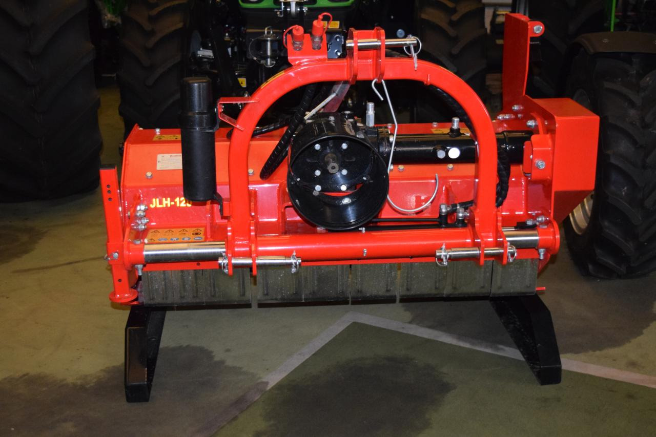 / Lancer JUPITER JLH 120 - Schlegelmäher: das Bild 2 / Lancer JUPITER JLH 120 - Schlegelmäher: das Bild 2