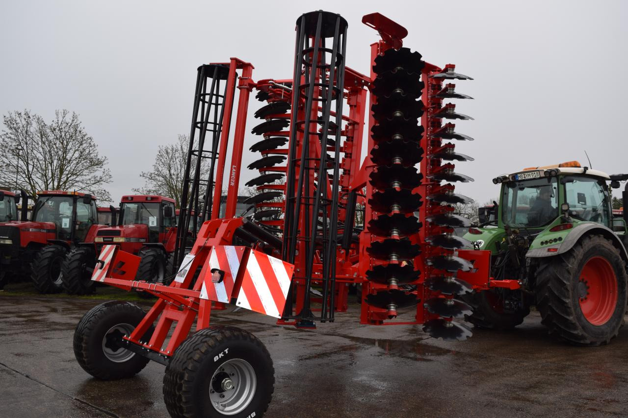 / Lancer PHF 600 - Scheibenegge: das Bild 3 / Lancer PHF 600 - Scheibenegge: das Bild 3