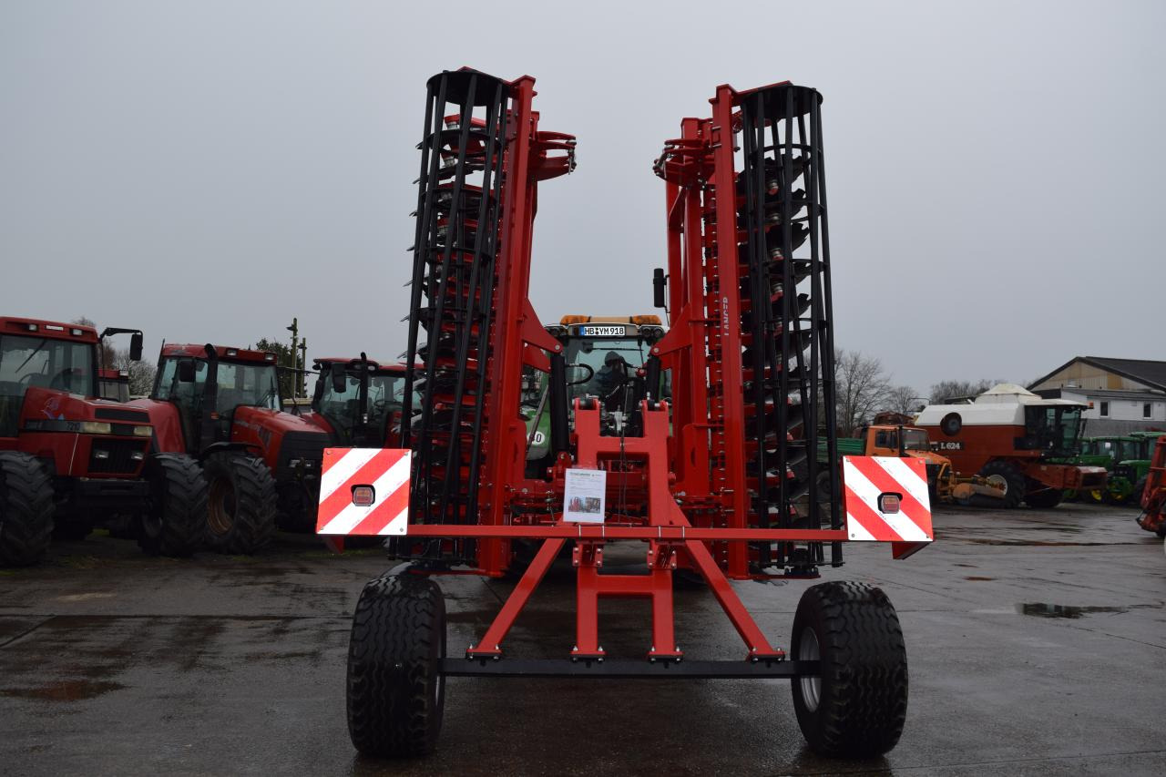 / Lancer PHF 600 - Scheibenegge: das Bild 4 / Lancer PHF 600 - Scheibenegge: das Bild 4