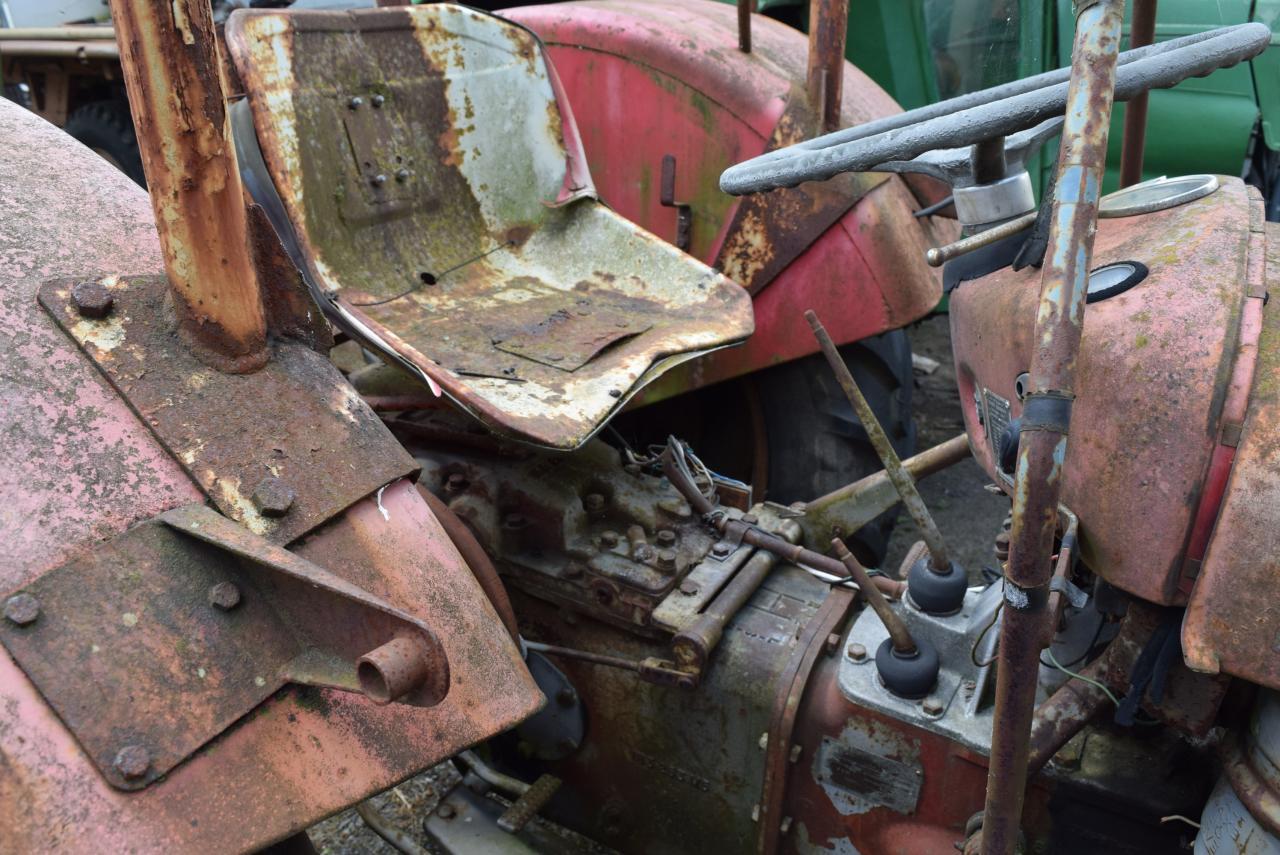 Massey Ferguson MF 35 - Traktor: das Bild 4 Massey Ferguson MF 35 - Traktor: das Bild 4
