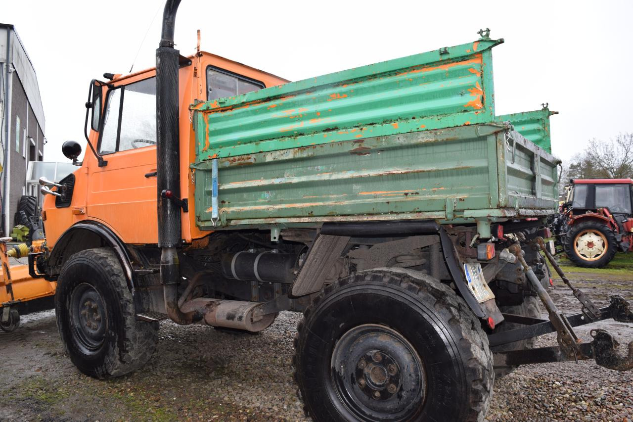 Mercedes-Benz Unimog U1200 - Traktor: das Bild 5 Mercedes-Benz Unimog U1200 - Traktor: das Bild 5
