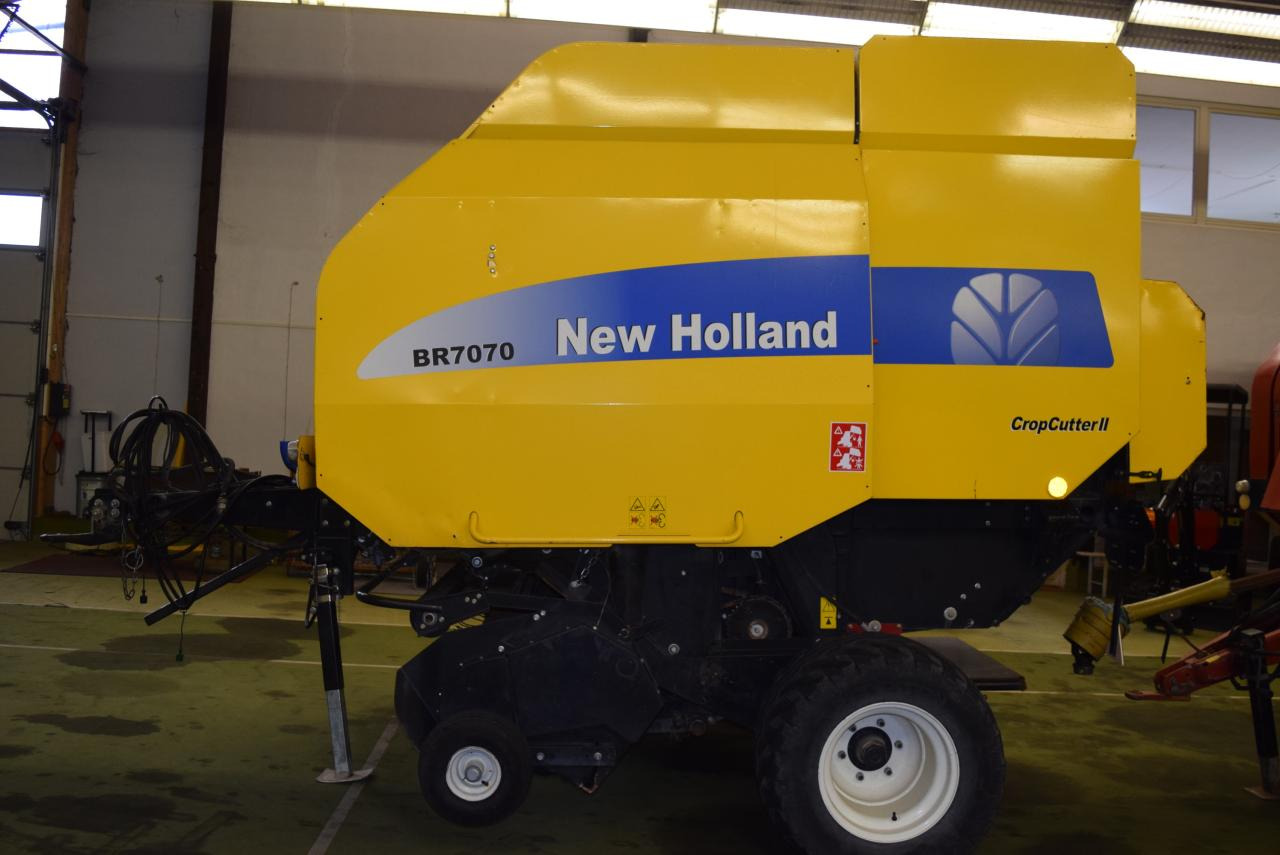 New Holland BR 7070 Crop Cutter II - Rundballenpresse: das Bild 2 New Holland BR 7070 Crop Cutter II - Rundballenpresse: das Bild 2