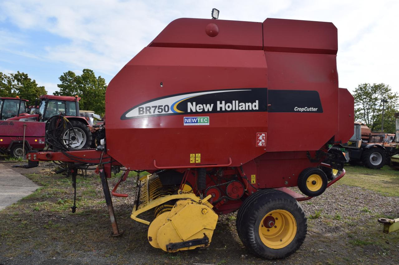 New Holland BR 750 CropCutter - Rundballenpresse: das Bild 4 New Holland BR 750 CropCutter - Rundballenpresse: das Bild 4