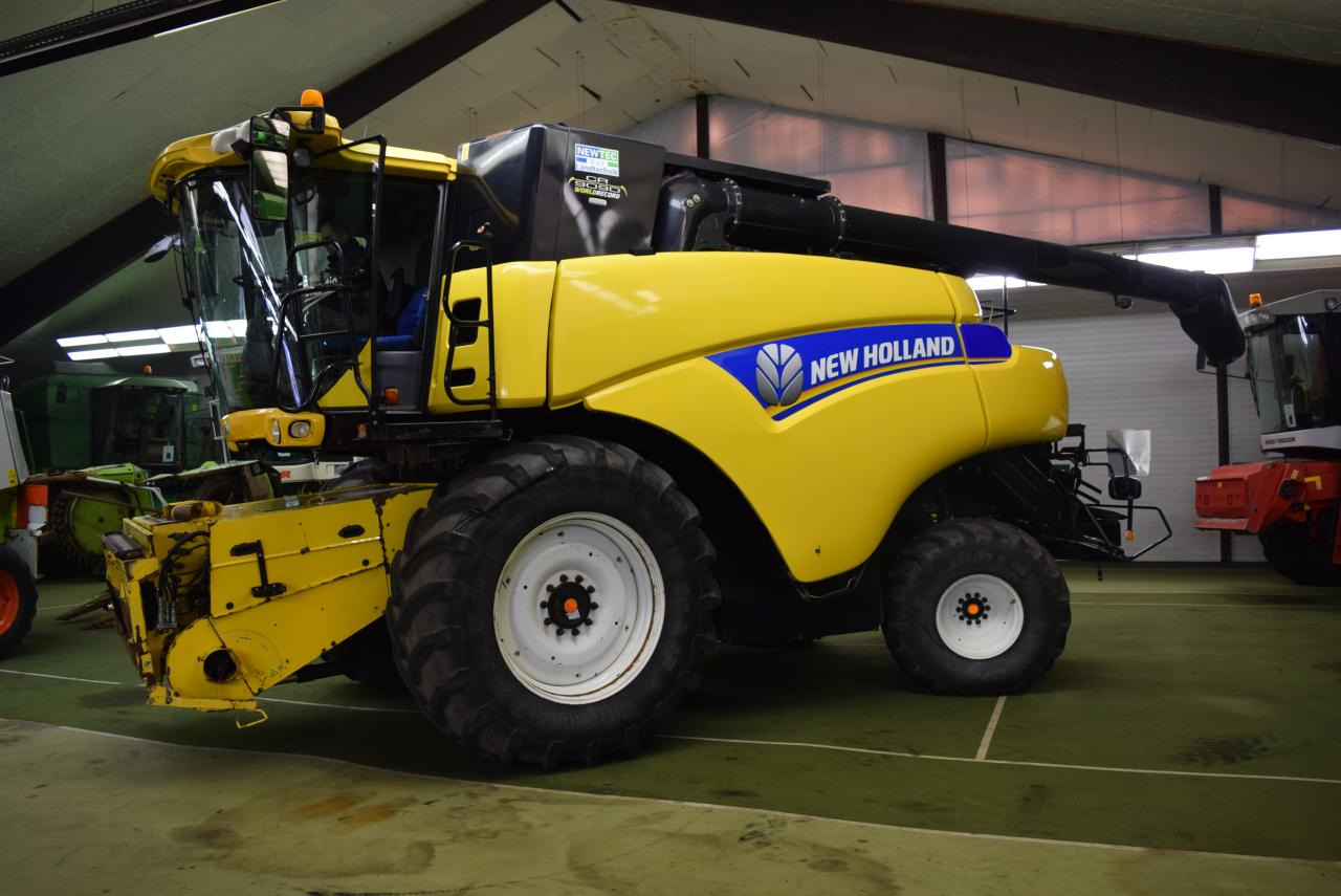 New Holland CR 9090 Elevation - Mähdrescher: das Bild 1 New Holland CR 9090 Elevation - Mähdrescher: das Bild 1