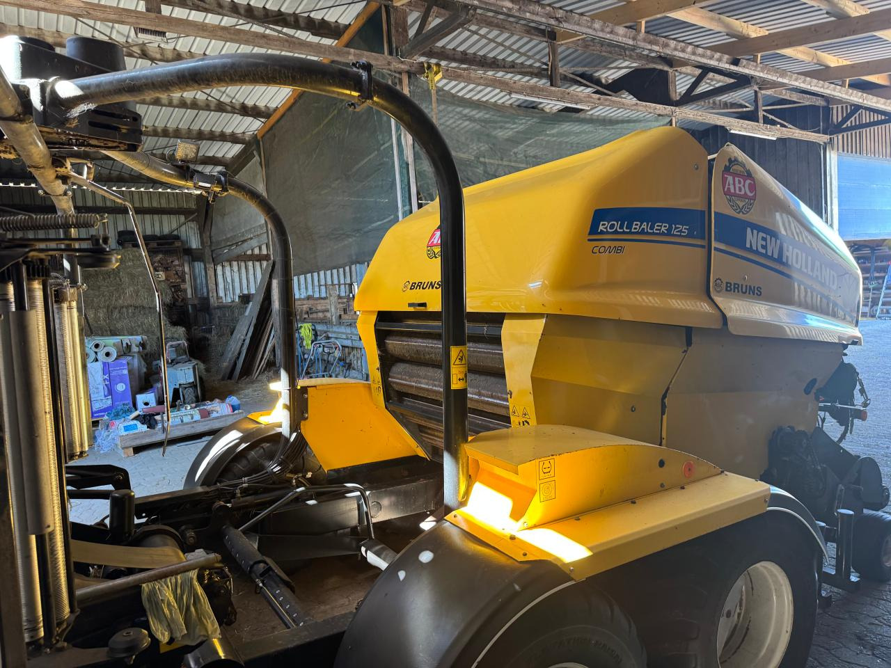 New Holland Rooll Baler 125 Combi - Rundballenpresse: das Bild 5 New Holland Rooll Baler 125 Combi - Rundballenpresse: das Bild 5