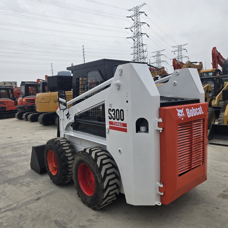 BOBCAT S300 - Kompaktlader: das Bild 2 BOBCAT S300 - Kompaktlader: das Bild 2