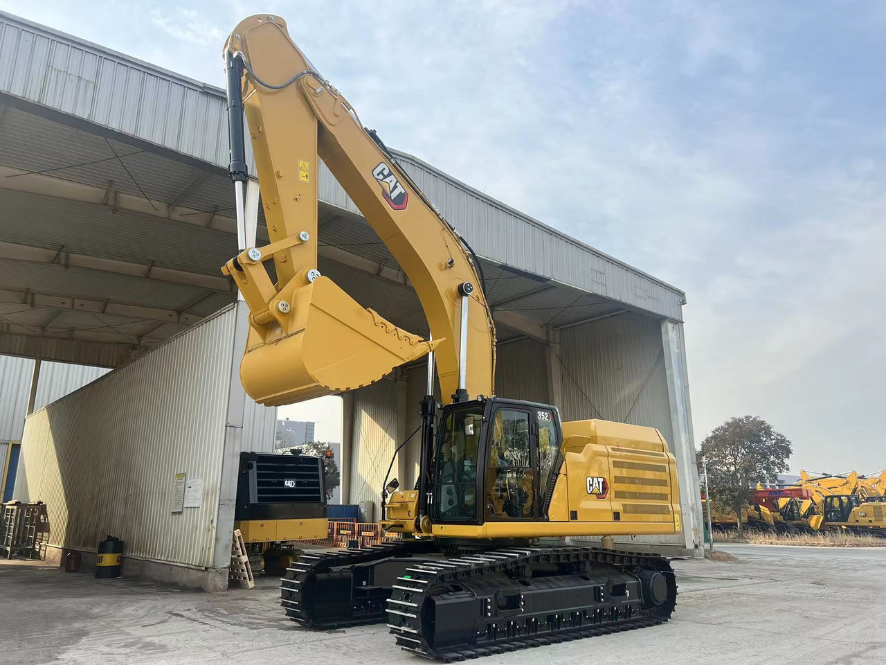 NEU: Kettenbagger CATERPILLAR 352: das Bild 16
