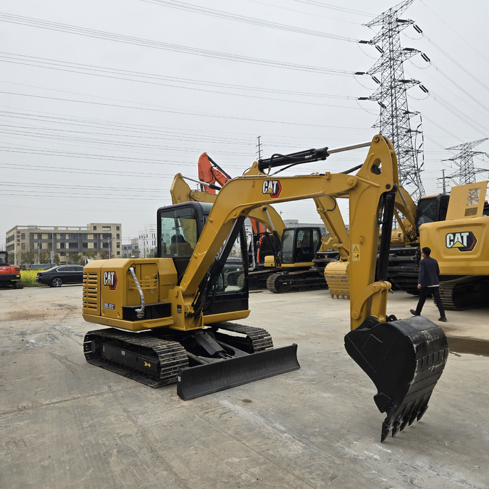 Caterpillar 305.5E2 - Minibagger: das Bild 1 Caterpillar 305.5E2 - Minibagger: das Bild 1