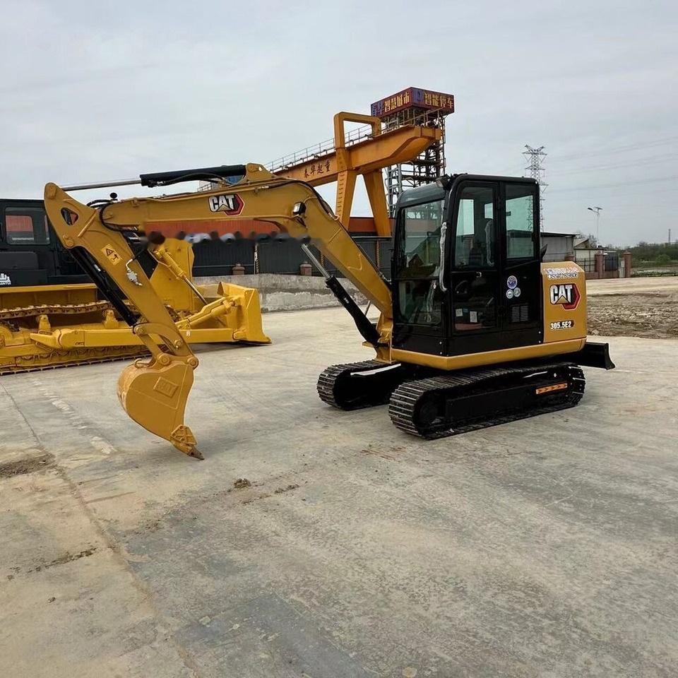 Caterpillar 305.5E2 - Minibagger: das Bild 4 Caterpillar 305.5E2 - Minibagger: das Bild 4