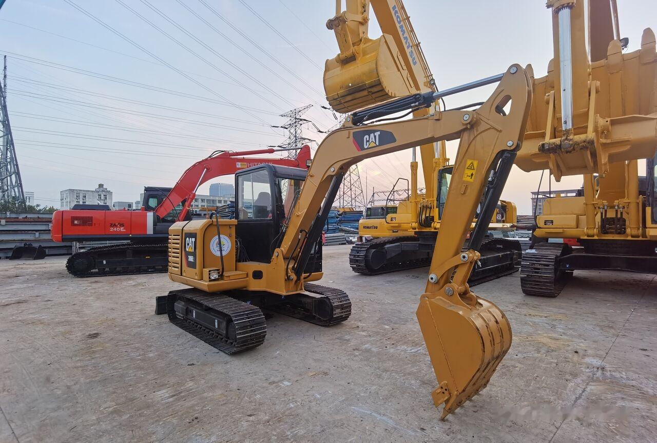 Caterpillar 306E2 - Minibagger: das Bild 4 Caterpillar 306E2 - Minibagger: das Bild 4