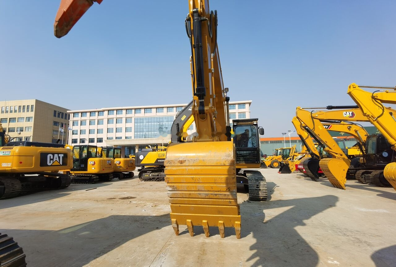Kettenbagger Caterpillar 324D2: das Bild 9