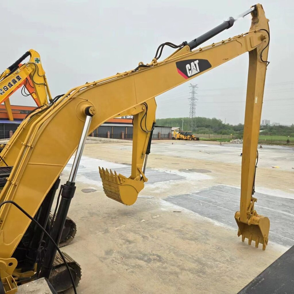 Caterpillar 330D With Long Reach Arm - Kettenbagger: das Bild 1 Caterpillar 330D With Long Reach Arm - Kettenbagger: das Bild 1
