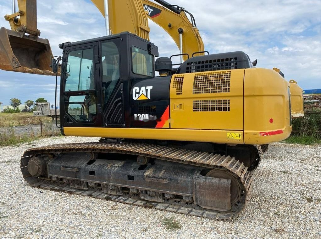 Kettenbagger Caterpillar 330D2L: das Bild 7