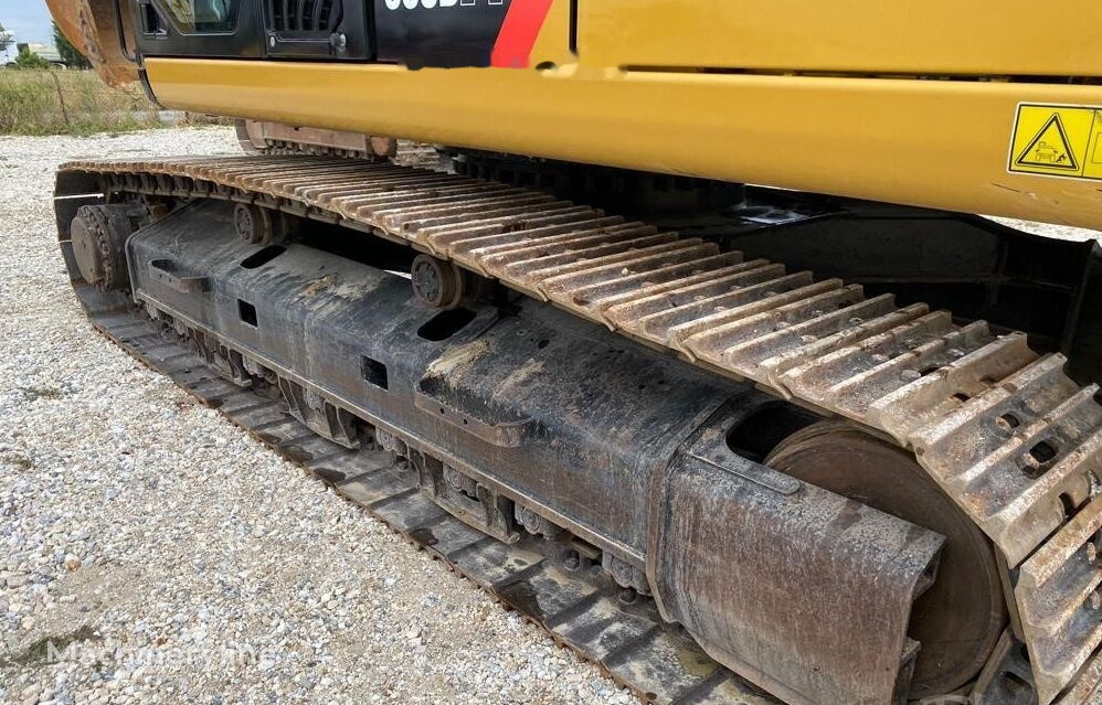 Kettenbagger Caterpillar 330D2L: das Bild 11
