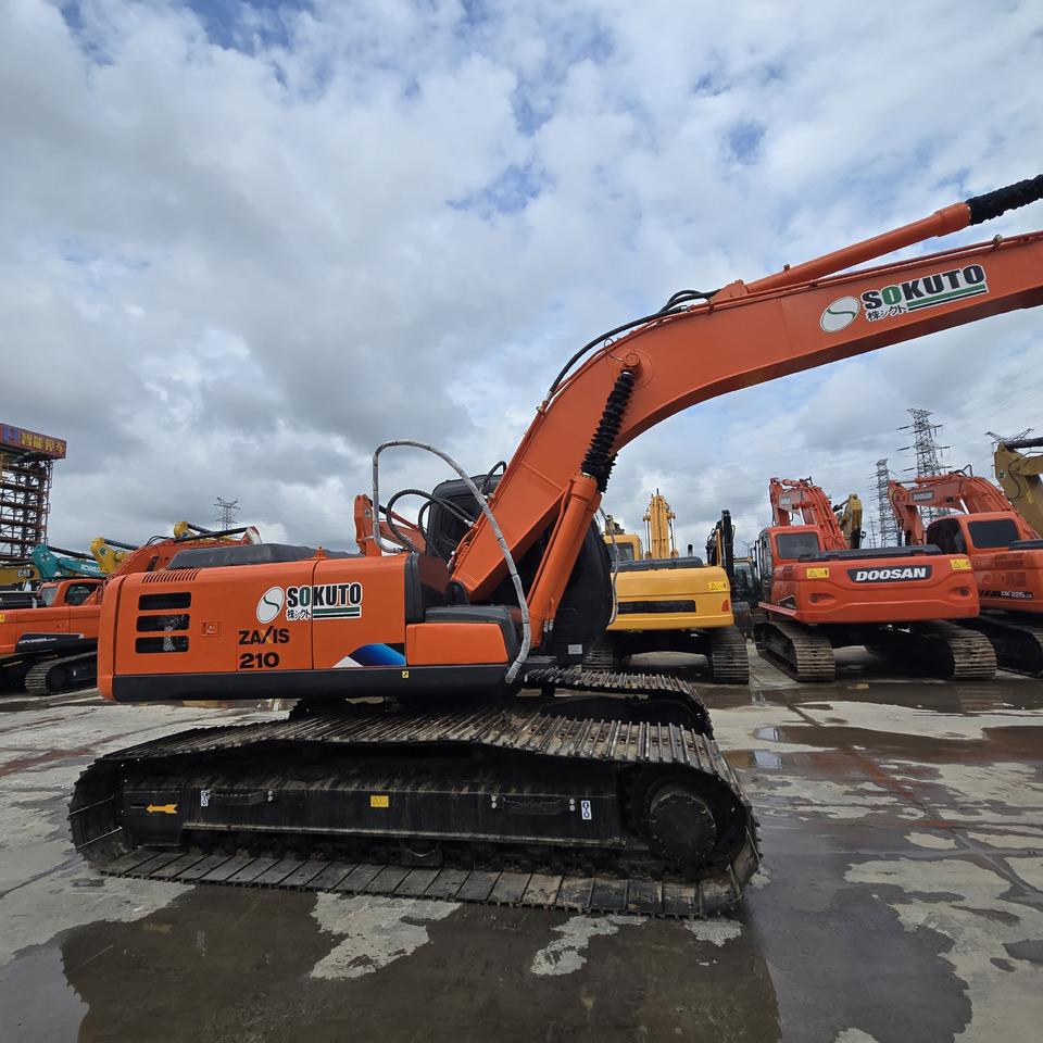 HITACHI ZX210 - Kettenbagger: das Bild 1 HITACHI ZX210 - Kettenbagger: das Bild 1