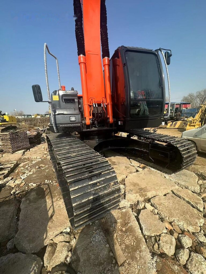 Hitachi ZX200 - Kettenbagger: das Bild 1 Hitachi ZX200 - Kettenbagger: das Bild 1