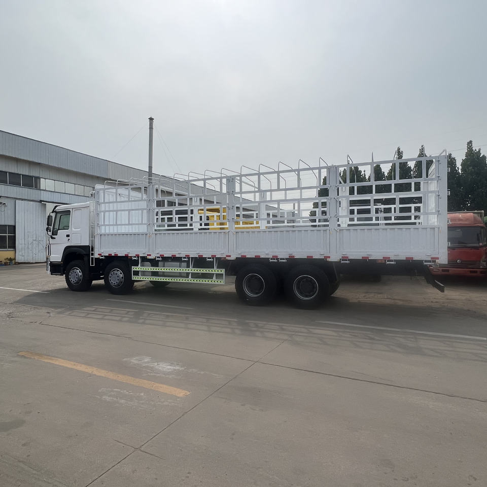 SINOTRUK HOWO 8*4 Fence Truck - LKW: das Bild 2 SINOTRUK HOWO 8*4 Fence Truck - LKW: das Bild 2