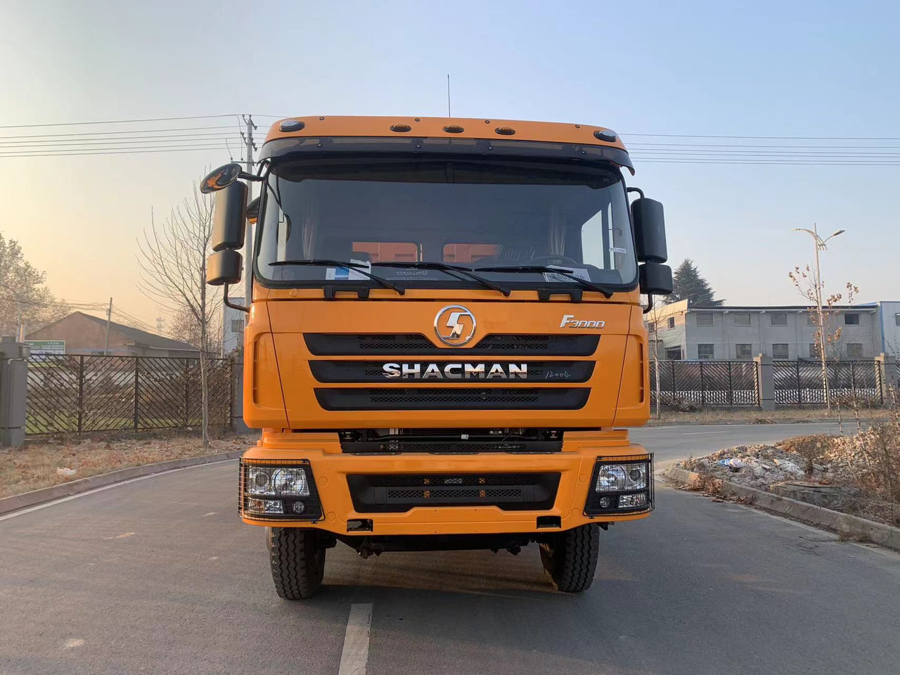 SHACMAN F3000 6x4 - Kipper: das Bild 2 SHACMAN F3000 6x4 - Kipper: das Bild 2