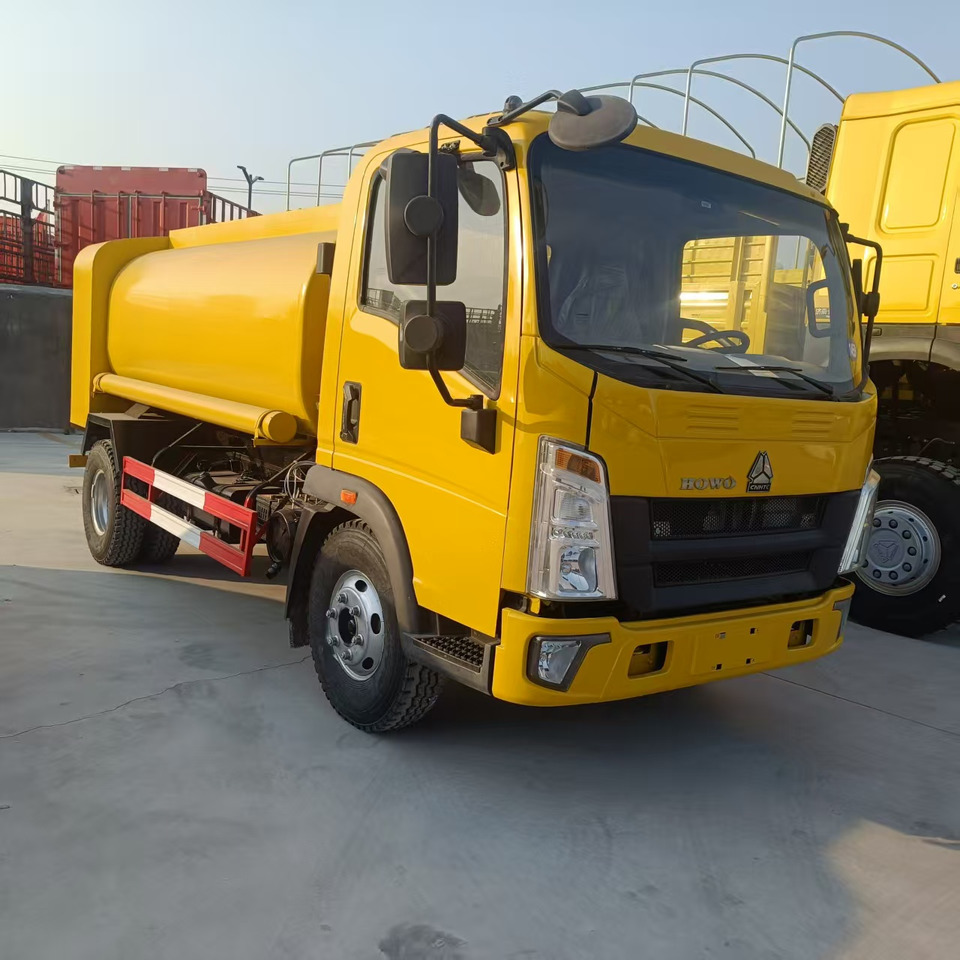 SINOTRUK HOWO - Tankwagen: das Bild 1 SINOTRUK HOWO - Tankwagen: das Bild 1