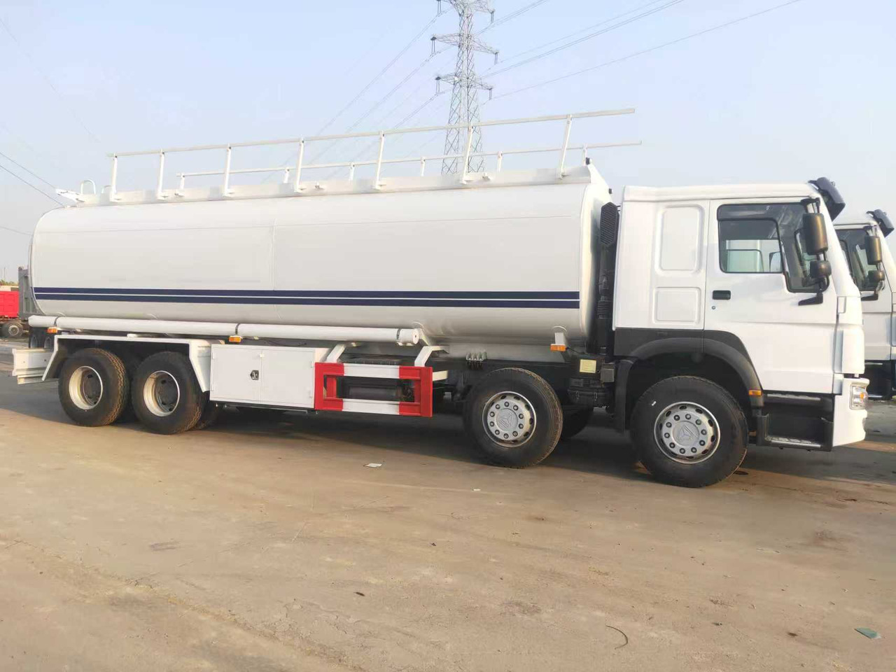 Tankwagen SINOTRUK HOWO Fuel Tank: das Bild 7 Tankwagen SINOTRUK HOWO Fuel Tank: das Bild 7