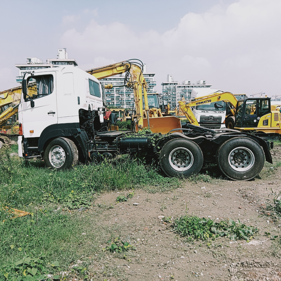 HINO 700 - Sattelzugmaschine: das Bild 5 HINO 700 - Sattelzugmaschine: das Bild 5
