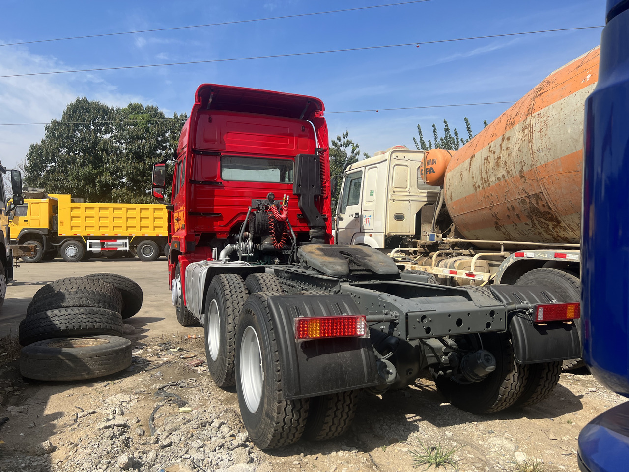 SINOTRUK HOWO trailer head - Sattelzugmaschine: das Bild 4 SINOTRUK HOWO trailer head - Sattelzugmaschine: das Bild 4