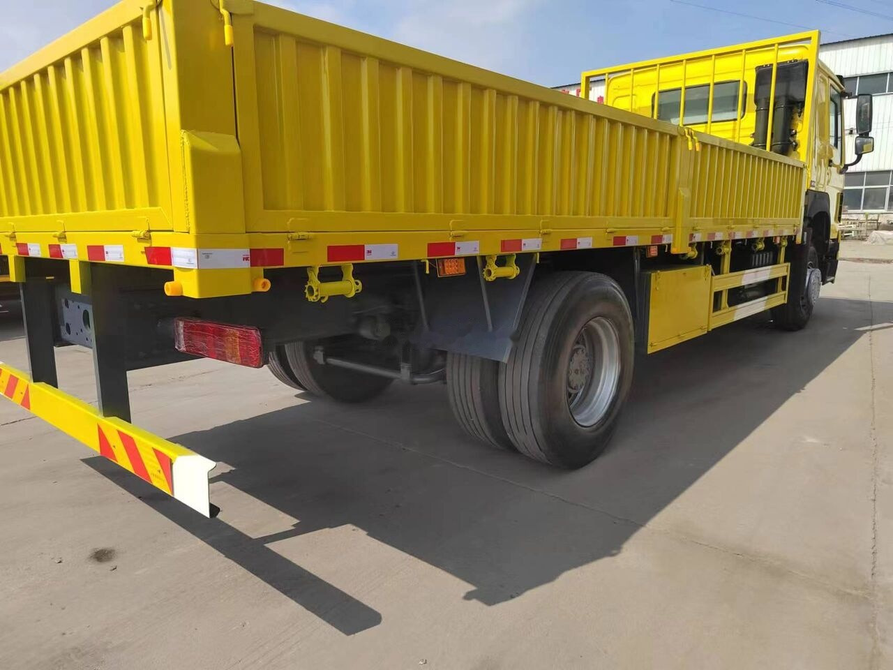 Sinotruk Howo - Sattelzugmaschine: das Bild 5 Sinotruk Howo - Sattelzugmaschine: das Bild 5