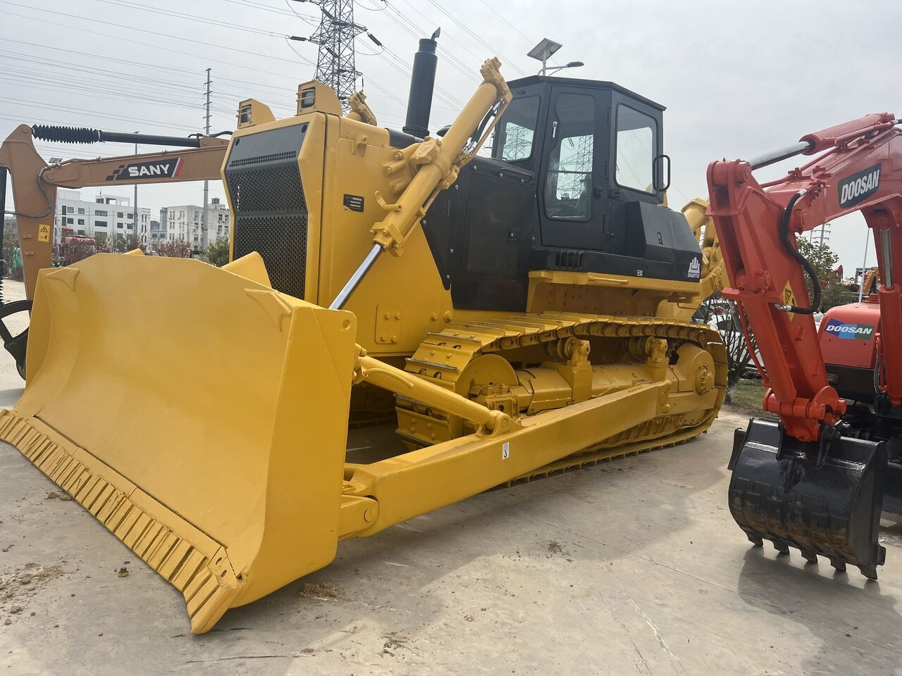 Shantui SD32 - Bulldozer: das Bild 2 Shantui SD32 - Bulldozer: das Bild 2