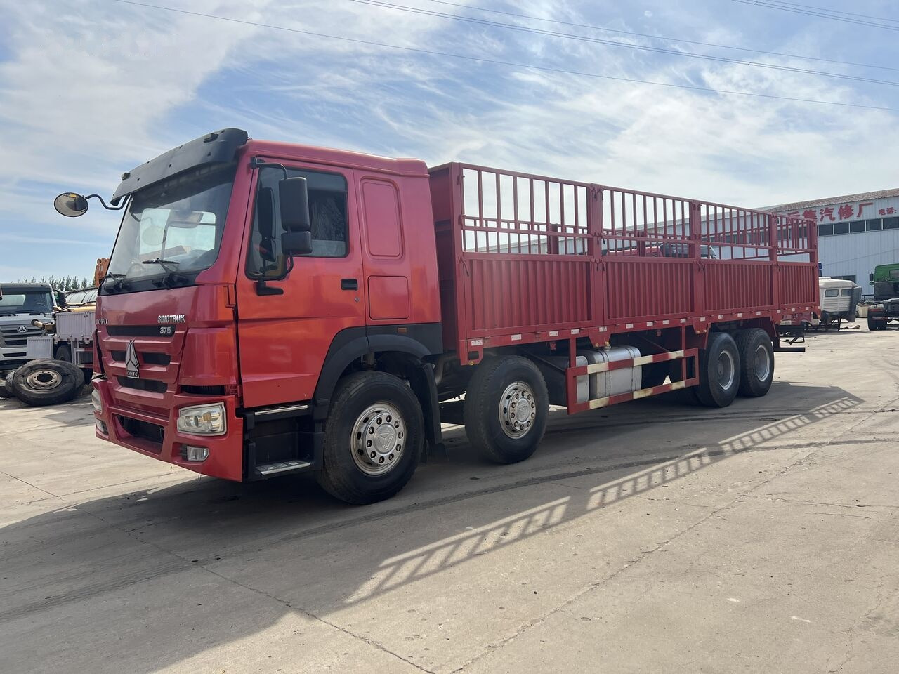 Sinotruk Howo Howo 8*4 - Pritsche LKW: das Bild 5 Sinotruk Howo Howo 8*4 - Pritsche LKW: das Bild 5