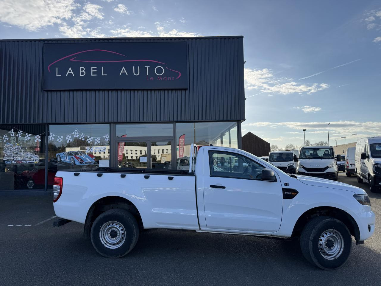 Ford Ranger 2.0 TDCI 170CH 4X4 SIMPLE CABINE XL - Andere Technik: das Bild 1 Ford Ranger 2.0 TDCI 170CH 4X4 SIMPLE CABINE XL - Andere Technik: das Bild 1